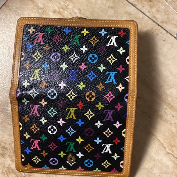 LOUIS VUITTON 'Takashi Murakami Kisslock BLACK WALLET - Picture 7 of 14
